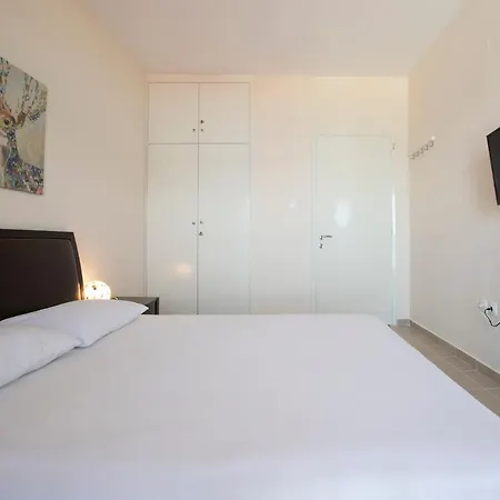 Seaview Apartment *